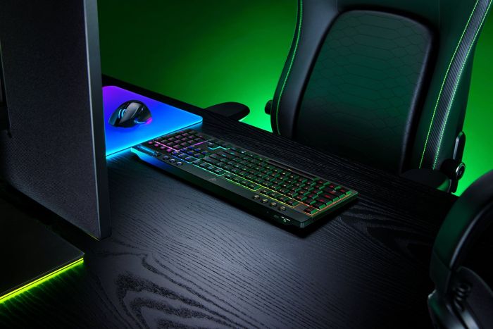 Клавіатура механічна BlackWidow V4 Low-profile HyperSpeed, 104key, Green Switch, USB-A/WL/BT, EN, RGB, чорний