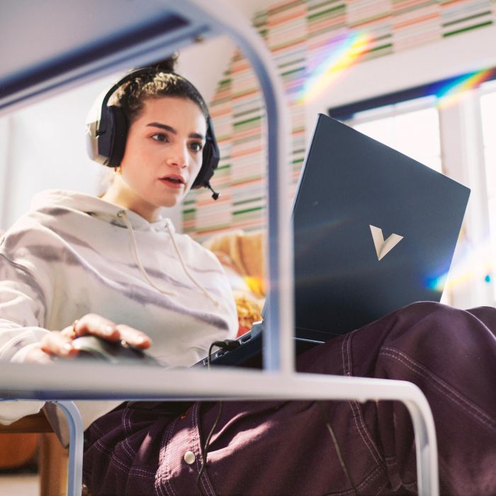 Ноутбук HP Victus 15-fb3104ua 15.6" FHD IPS AG, AMD R7-8845HS, 16GB, F512GB, NVD4050-6, DOS, синий